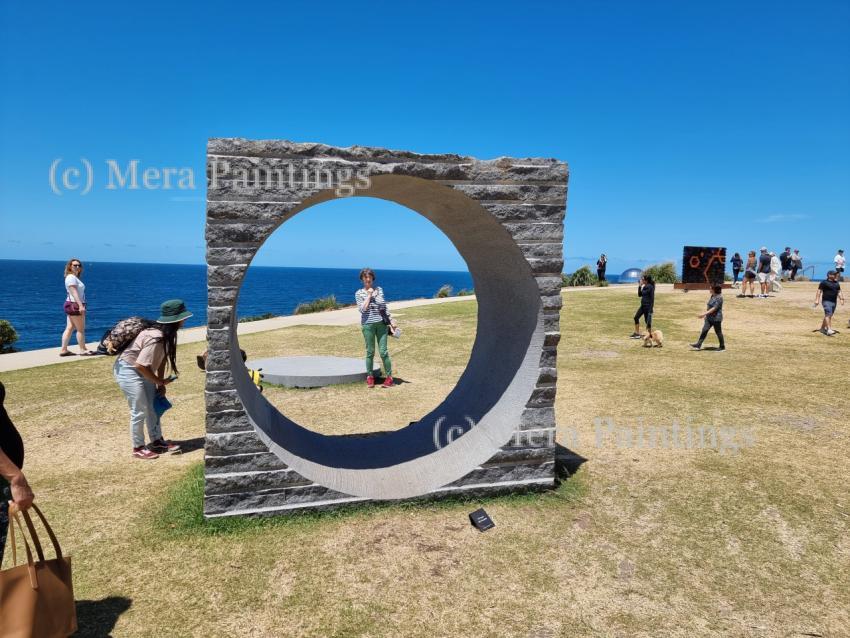 round shaped sculpture