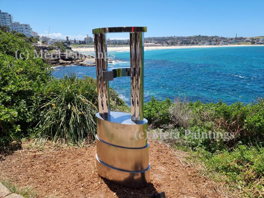 LOOKING LIKE WISHING WELL SCULPTURE